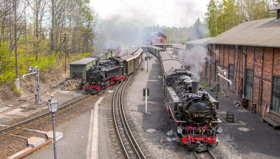 Dampf-Doppelausfahrt am Bf Bertsdorf Foto Mario England